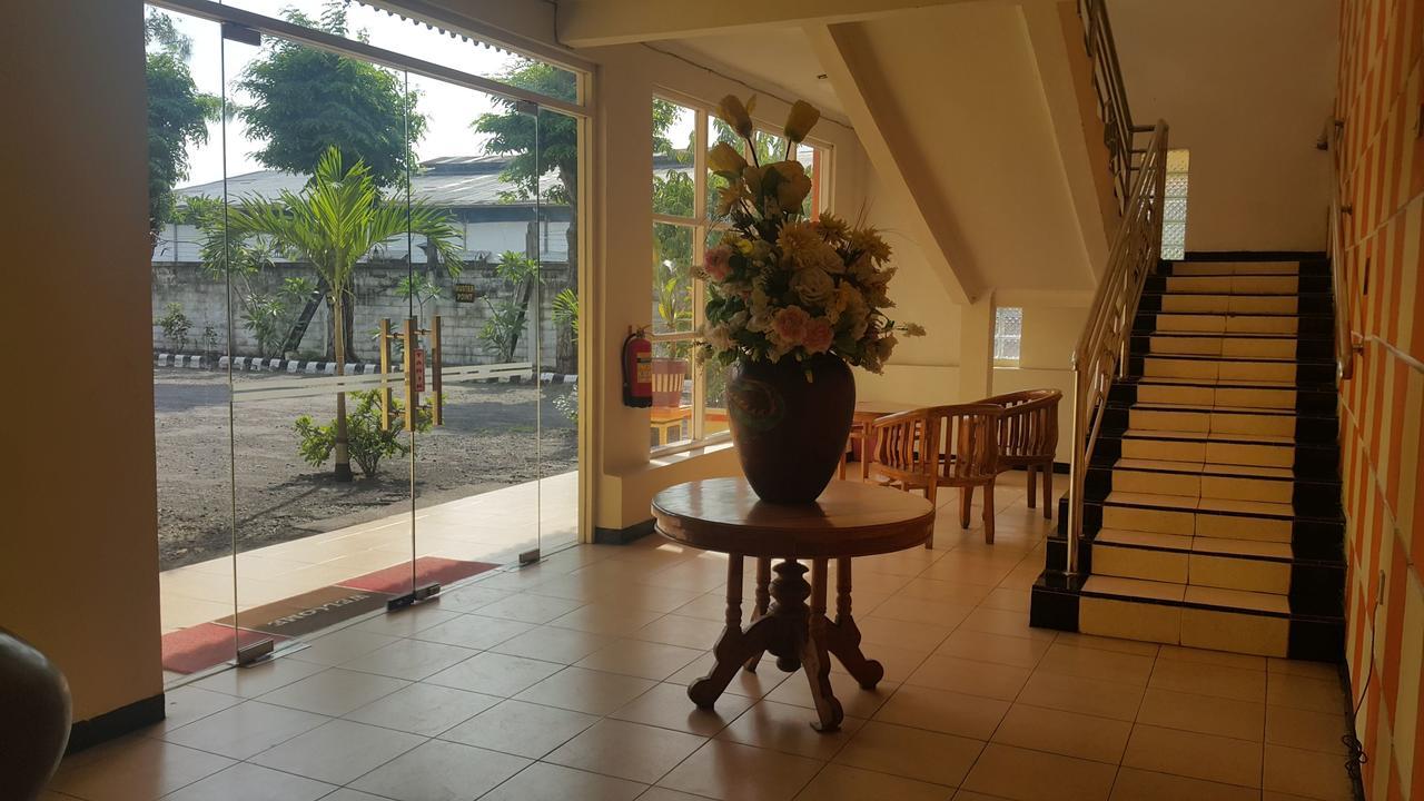 Sinar Bintang Hotel Cepu Exterior foto