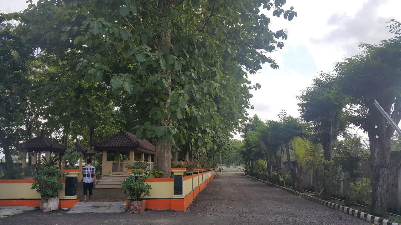 Sinar Bintang Hotel Cepu Exterior foto